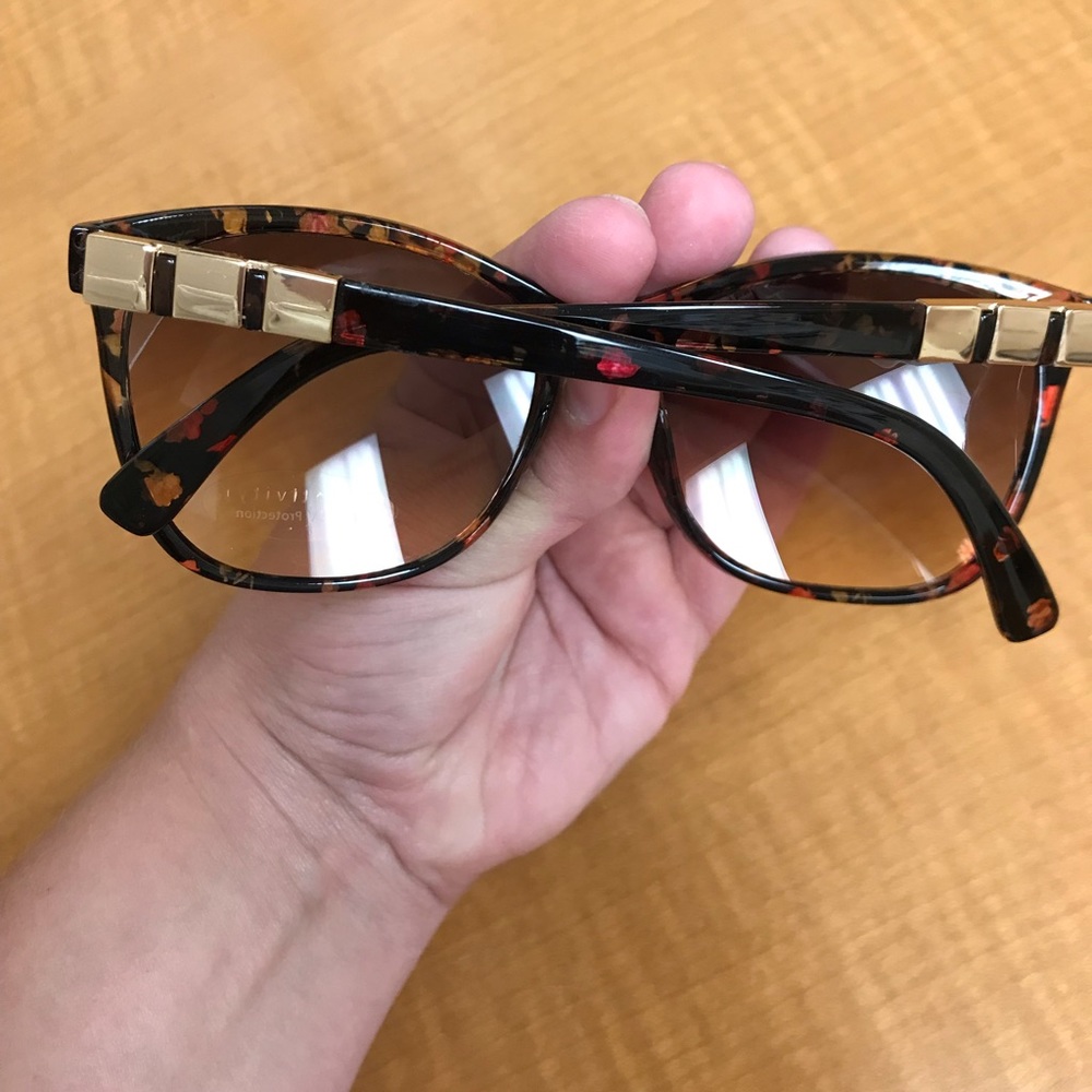 ❌SOLD❌NEW! Relativity sunglasses - Picture 4 of 4